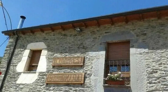Hostal Cumbres de Omaña, Забронировать Отель Муриас де Паредес 