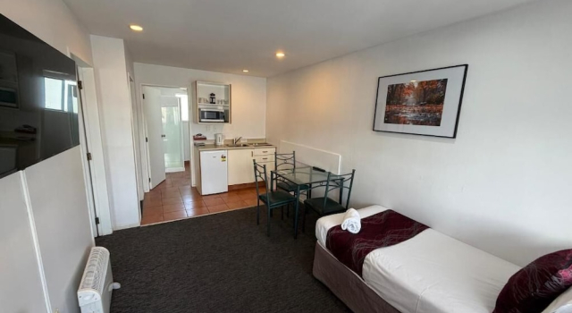 Апартаменты Halswell Lodge