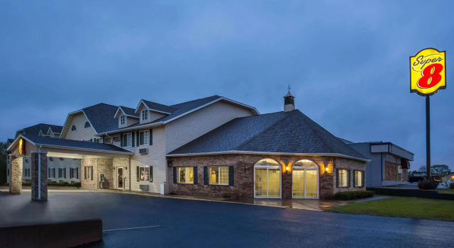 Super 8 by Wyndham Reedsburg, Réserver Hôtel Reedsburg Wisconsin