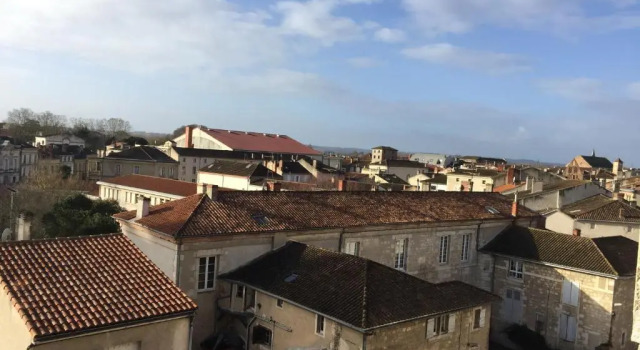 Appartement 4p 70m2 plein centre avec parking