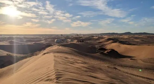 Golden Camel Desert Camp - Merzouga Luxury Camp, Rezervovat Hotel Hotely v Meknes-Tafilalet s parkováním, Parkování