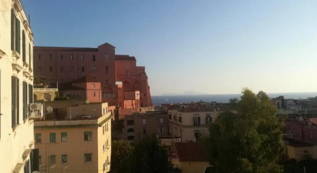 Полулюкс B-Stay Napoli Montedidio