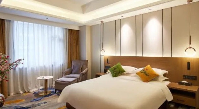 Семейный люкс Kangheyifei Hotel (Love Song Square)