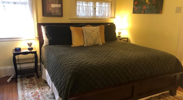 Carolina Bed & Breakfast, Забронировать Отель Бизнес-отели Ашвилл, рядом с Basilica of Saint Lawrence, 4* 5*