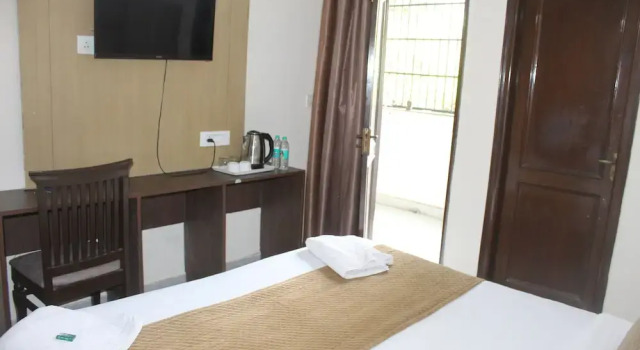 Номер Deluxe FabHotel South Paradise