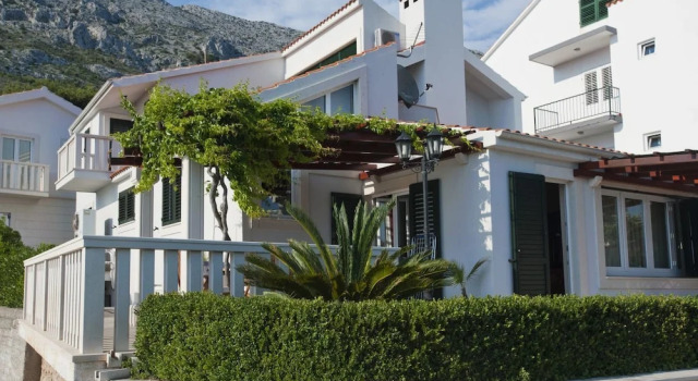 Villa Luciana, Rezerwuj Willa Hotele w Split-Dalmatia County z parkingiem, Parking