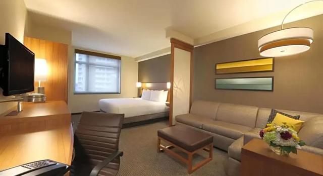 Двухместный люкс c 1 комнатой Hyatt Place Flushing/LGA Airport