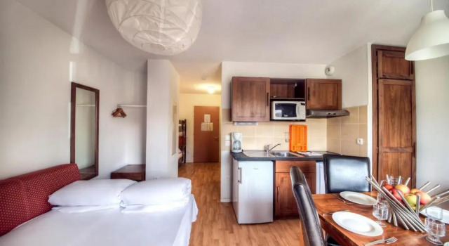 Студия Comfort Aparthotel Lourdes LAcacia