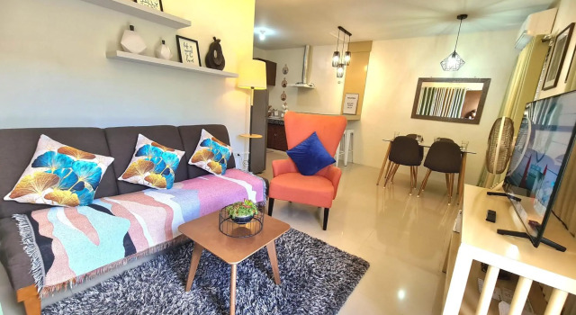 Fully Furnished Apartment with Netflix and Wifi, Prenota Appartamento Batangas City 
