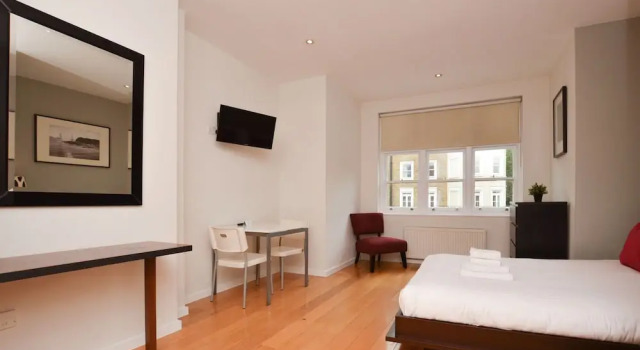 Студия Deluxe St James House Serviced Apartments by Concept Apartments