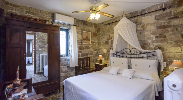 Entire Castle Amazing Sea View and Swimming Pool, Rezerwuj Hotel West Mani Messenia Regional Unit