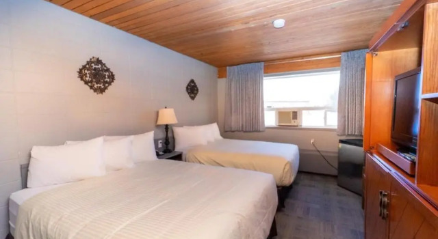 Четырёхместный номер Standard Vegreville Garden Inn