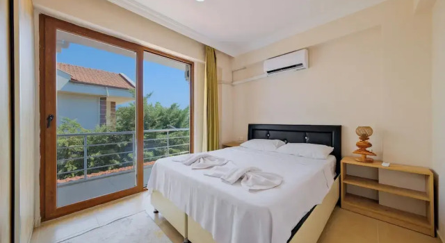 Talia deniz manzaralı 4 odalı lüks Villa