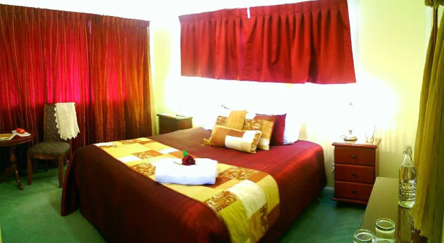 Grovely House Bed & Breakfast, Book Hotel 3-stjernede hoteller i Stanthorpe, 3*