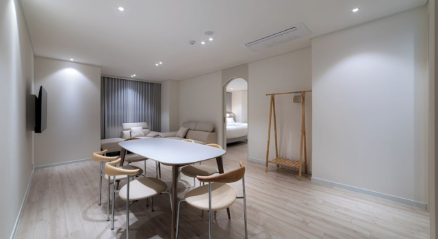 Трёхместный семейный люкс Hotel Modak Namdaemun