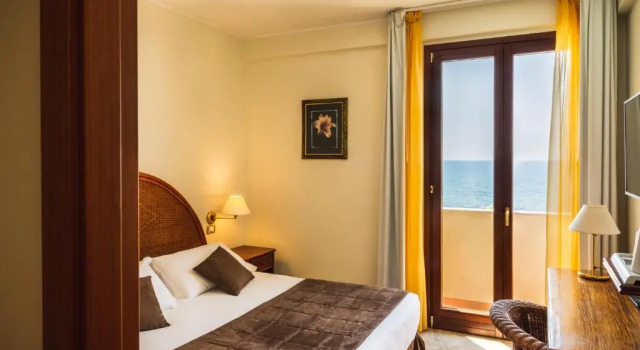 Полулюкс с видом на море Apulia Hotel Taranto Ara Solis