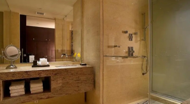Четырёхместный номер Standard EB Hotel Miami Airport