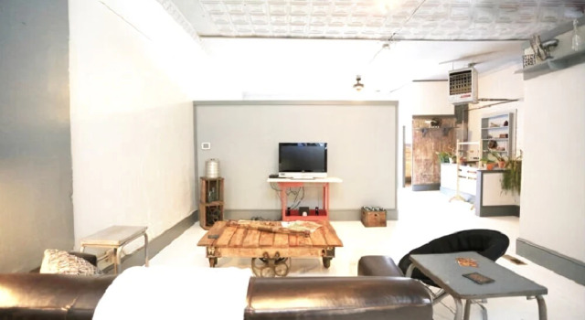 French Chic Loft, Забронировать Отель Отели Ашвилл с бассейном, рядом с Театр Diana Wortham Theatre, Бассейн