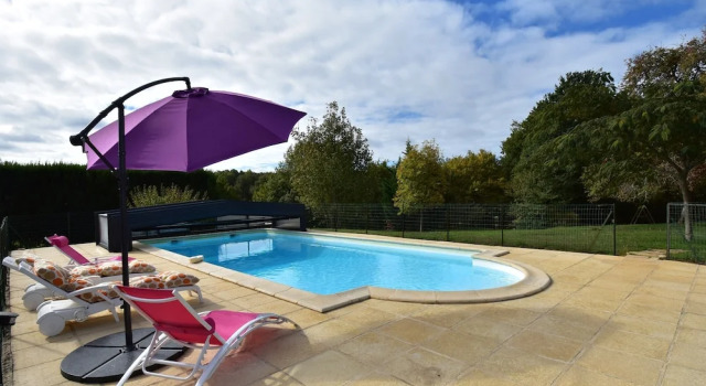 Spacious Holiday Home With Private Pool, Prenota Casa vacanze Uzech 