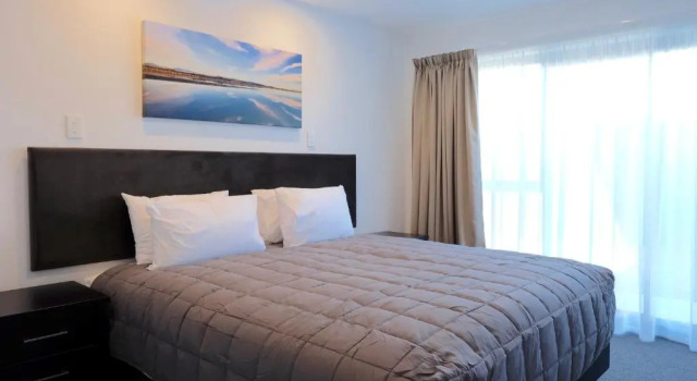 Апартаменты Deluxe Stopforths Premium Accommodation