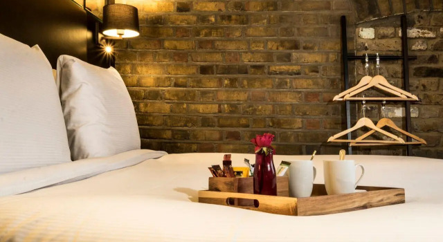 Двухместный номер Deluxe Camden Enterprise Hotel