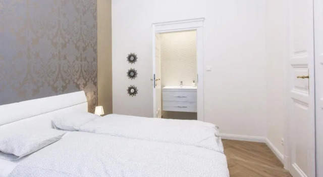 Апартаменты Jenny luxury two bedrooms apartment.