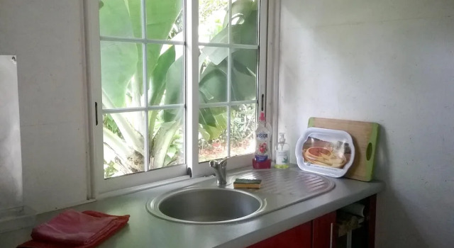 Studio in Saint pierre, With Enclosed Garden and Wifi Near the Beach
