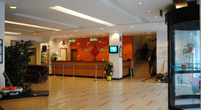 Jinjiang Inn Select Shanghai Pudong Airport, Book Hotel Hotels in Shanghai Area with Parking, Parking