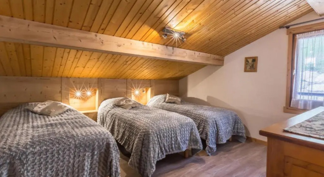 Chalet 4 ch, proche pistes, idéal familles/amis, WIFI - FR-1-437-56, Забронировать Шале Виллы Овернь-Рона-Альпы, Вилла