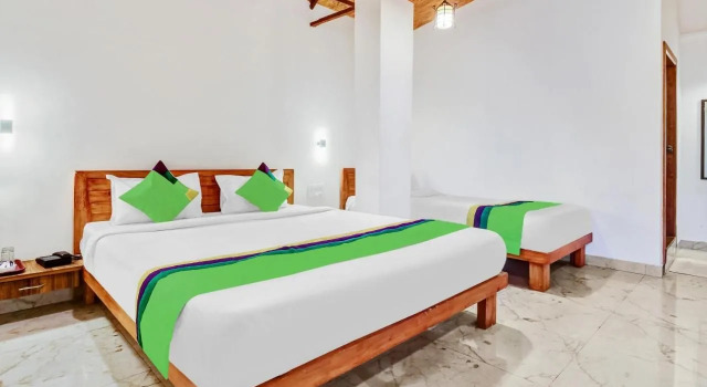 Treebo Trend Shivay Resort Mahabaleshwar, Забронировать Курортный отель Отели Махабалешвар с бассейном, Бассейн