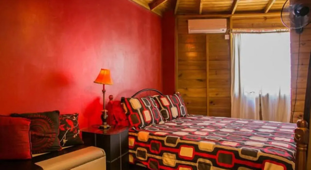 One32 Guest House, Buchen Sie Pension Kingston Jamaika