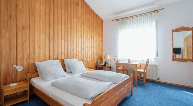 Двухместный номер Standard с балконом Hotel Sonne