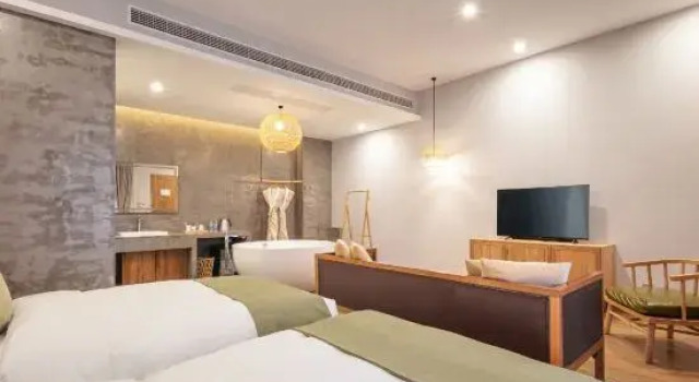 Семейный Место под палатку Mogan Mountain Yinhua Wu Hot Spring Resort Guesthouse