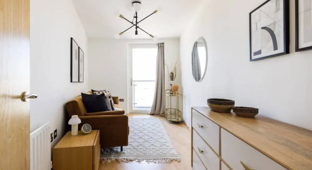 The Nine Elms Lane Arms - Stunning & Bright 2bdr Flat With Balconies, Забронировать Апартаменты/квартира Апартаменты Лондона, рядом с Пимлико, Апартаменты/квартира