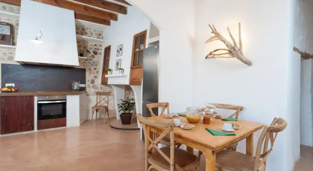 Вилла Son Vell in Manacor With 4 Bedrooms and 3 Bathrooms
