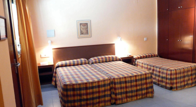 Camping & Hotel Sierra Nevada, Book Motel Moteller i Granada, Motel