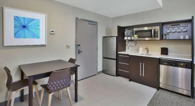 Номер Standard Home2 Suites By Hilton Holland