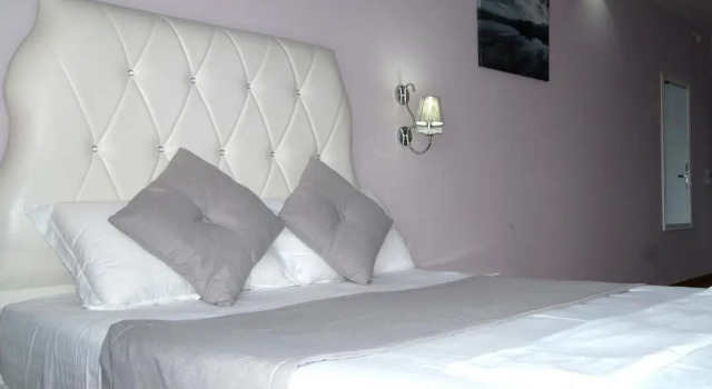 Двухместный номер Standard с балконом Apartments Flower Residence