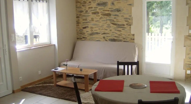 Gîte des Forges, Book Hotel Hoteller i Saint-Loup-Hors med parkering, Parkering