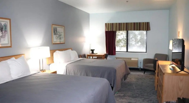 Четырёхместный номер Standard Bay Inn
