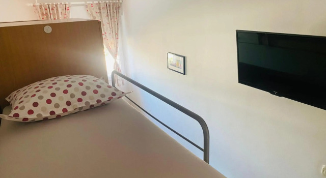Paulina, Prenota Hotel Splitska 