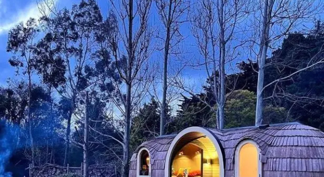 Enniskeen Estate & Forest Spa - Boutique Riverside Glamping Cabins, Забронировать Кемпинг Ньюкасл Mourne Mountains, рядом с Набережная Ньюкасла