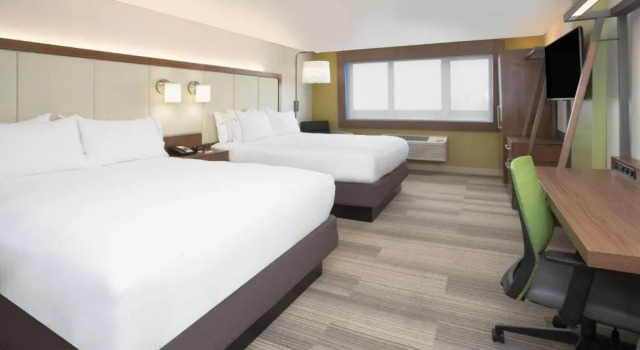 Четырёхместный люкс Holiday Inn Express & Suites - Dayton Southwest by IHG