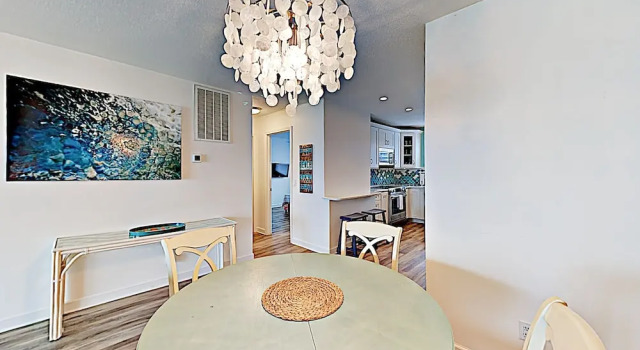 Oceanfront W/ Pool - Steps To Beach! 2 Bedroom Condo, Забронировать Отель Каролина-бич Уилмингтон, рядом с Odysea Surf and Kiteboard School