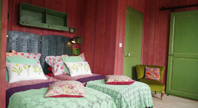L'école est finie !, Rezervasyon Otel Féron Aisne