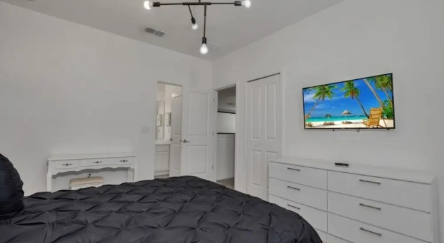 Amazing 9 Bedroom Sonoma Home Close To Disney 9 Villa by Redawning, Rezerwuj Willa Kissimmee Kissimmee