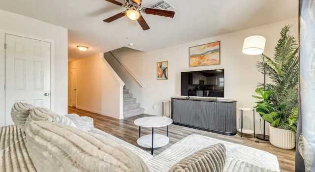 Game Room & Private Yard: Retreat in Bullhead City, Забронировать Дом для отпуска Виллы Буллхед-Сити, Вилла
