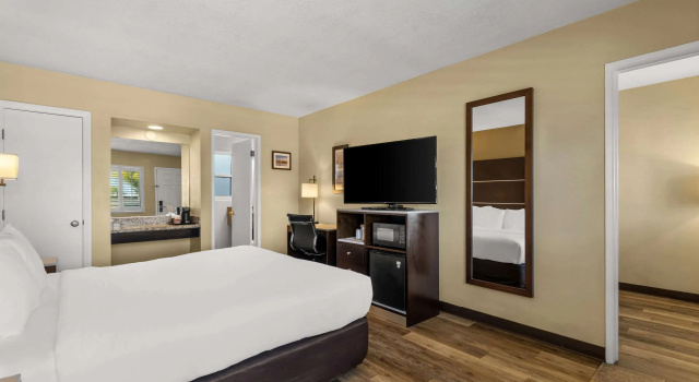 Четырёхместный номер Standard Comfort Inn San Diego Airport At The Harbor