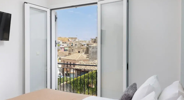 Двухместный номер Economy City Panorama - One Bedroom Apartment