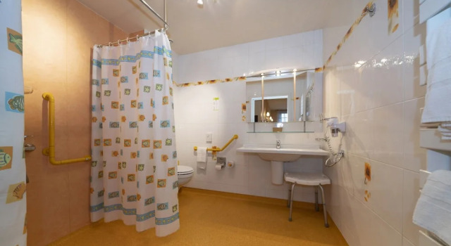 Трёхместный номер Comfort с балконом Hotel Munsch Restaurant & Wellness, Colmar Nord - Haut-Koenigsbourg